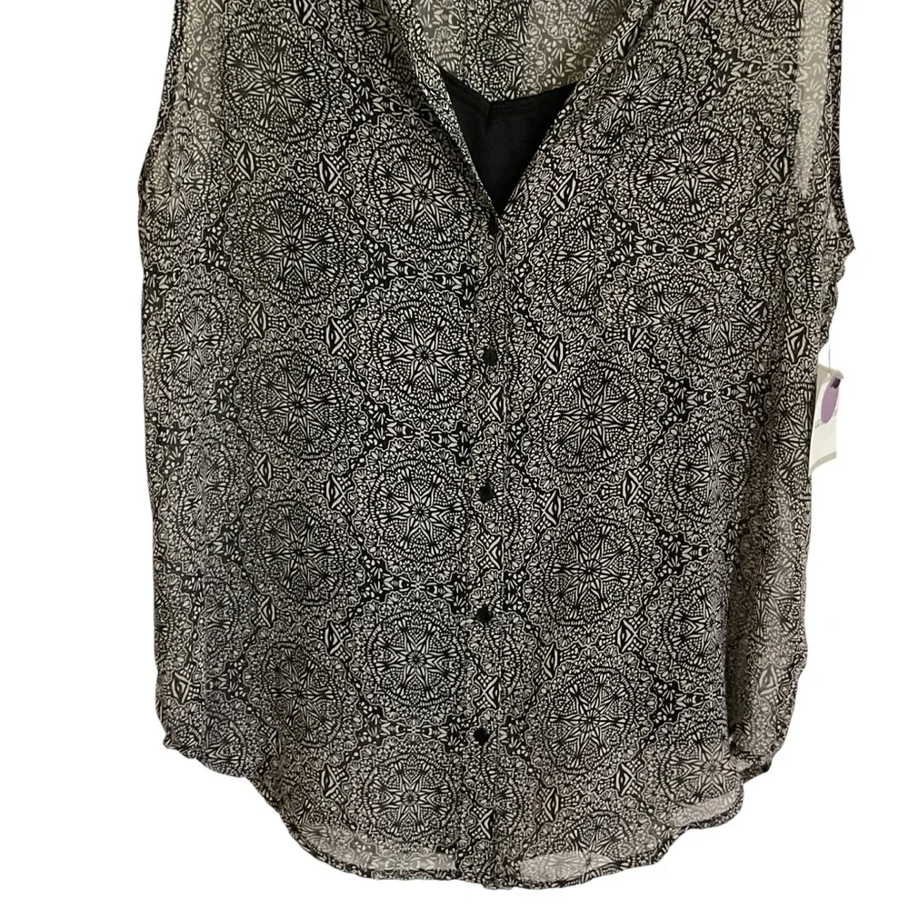 Liz Claiborne black & white Semi-sheer Top with black camisole. Size XL. NWT - Picture 7 of 11